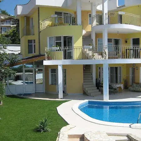 Eli Guest house 2*