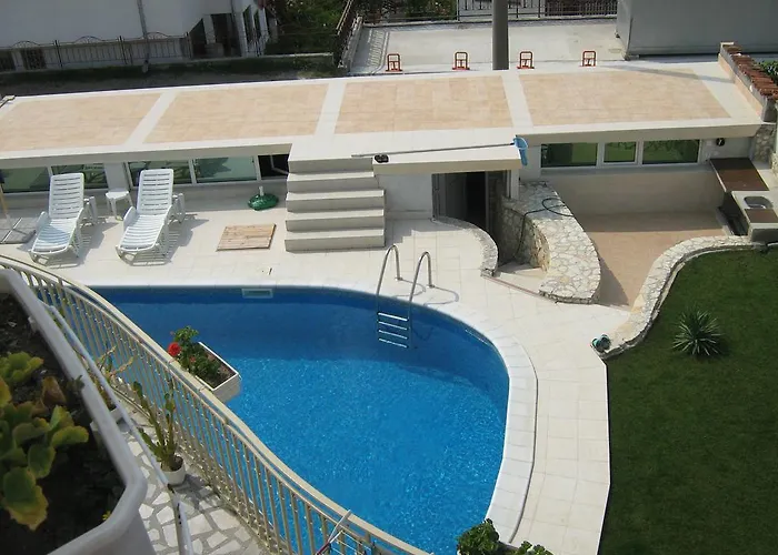 Πανσιόν Eli 2*